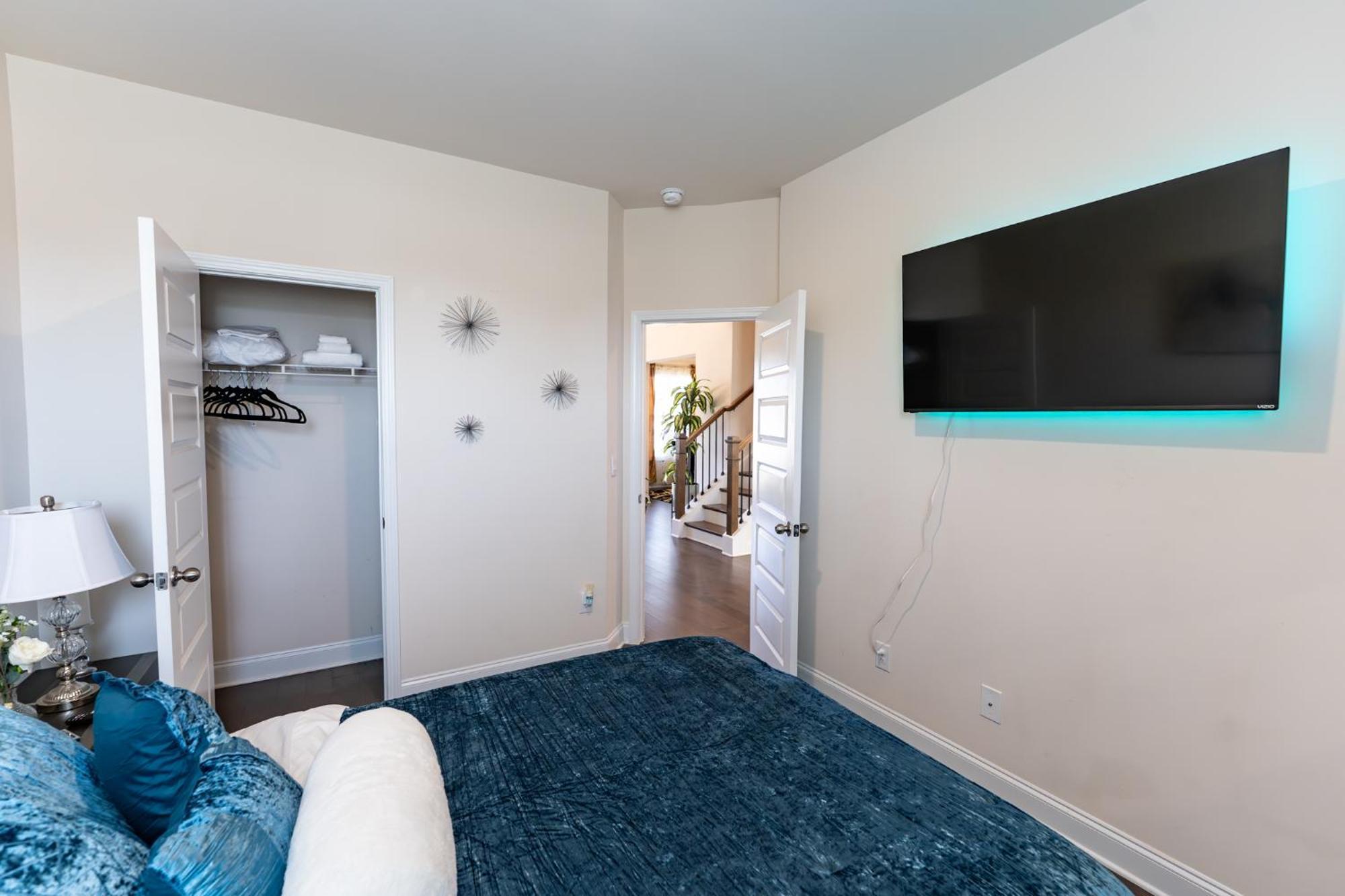 Luxury Bedroom With Private Bath Hampton Esterno foto